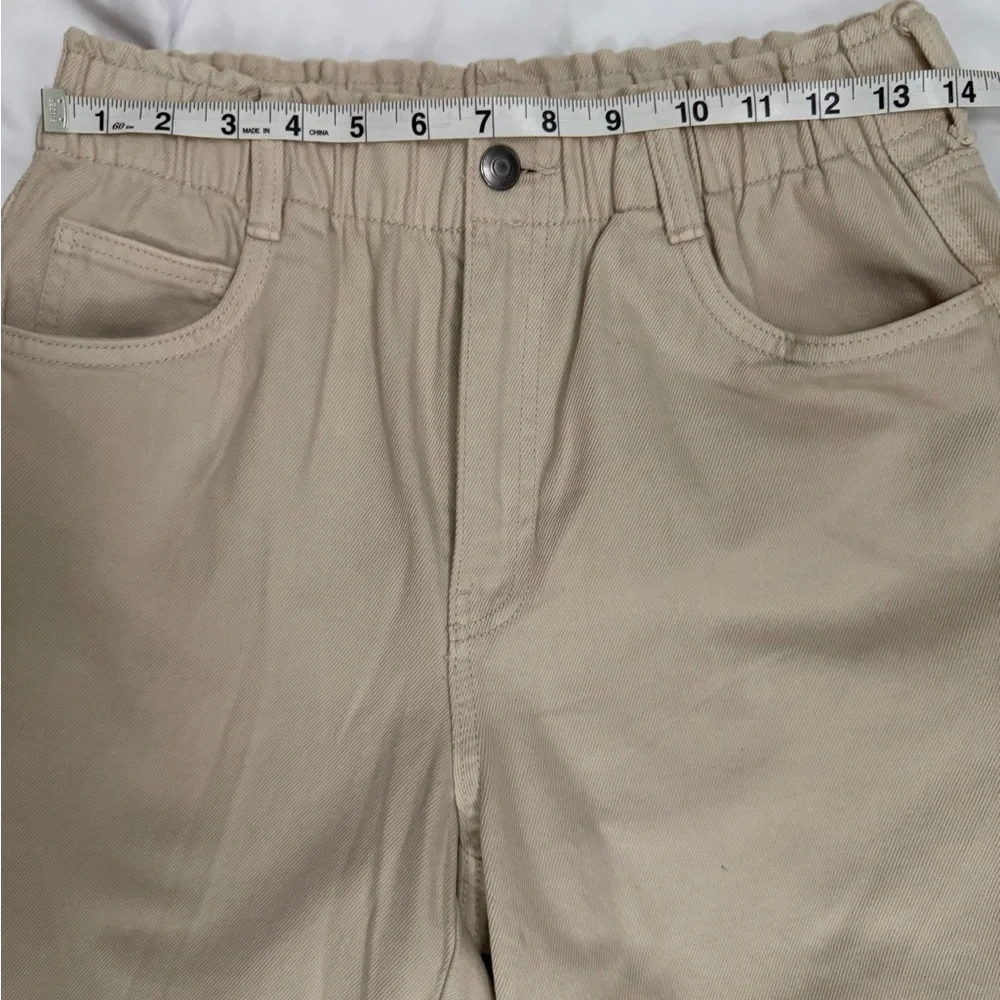 H&M Women's Tan Cropped Pants - Picture 4 of 7